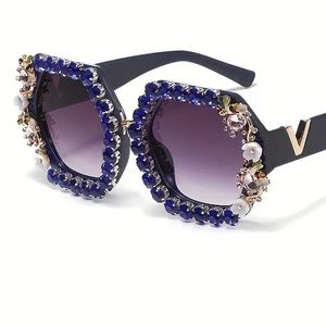 ❎ 💙 Bling Flower Sunglasses